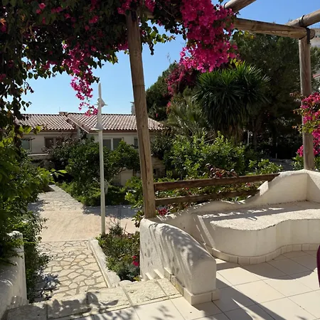 Bellavista Bougainville Bay * ساراندا