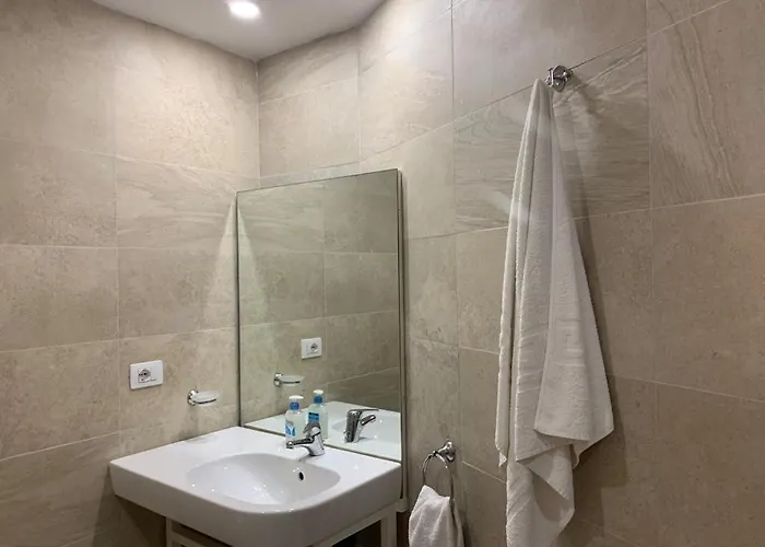 布干维尔湾贝拉维斯塔公寓 * Sarandë